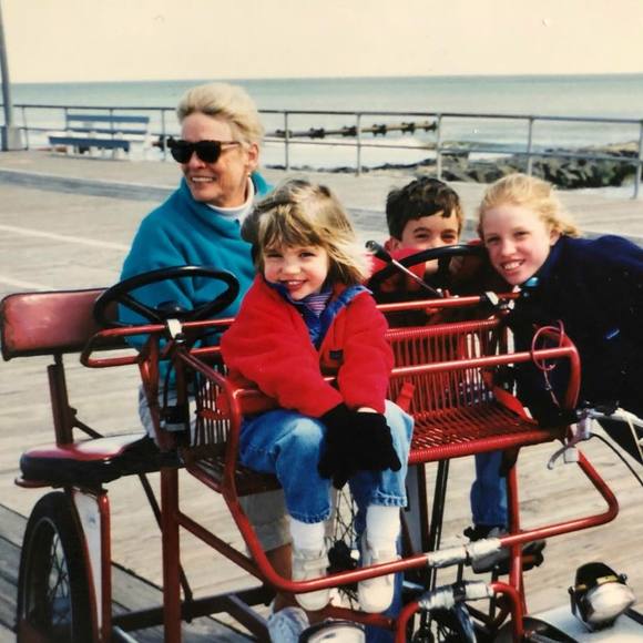 Meet your Posher, Abbie - Picture 1 of 1